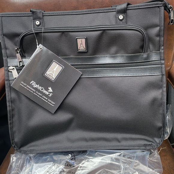 NEW- Travelpro FlightCrew5 City Tote - Picture 1 of 9